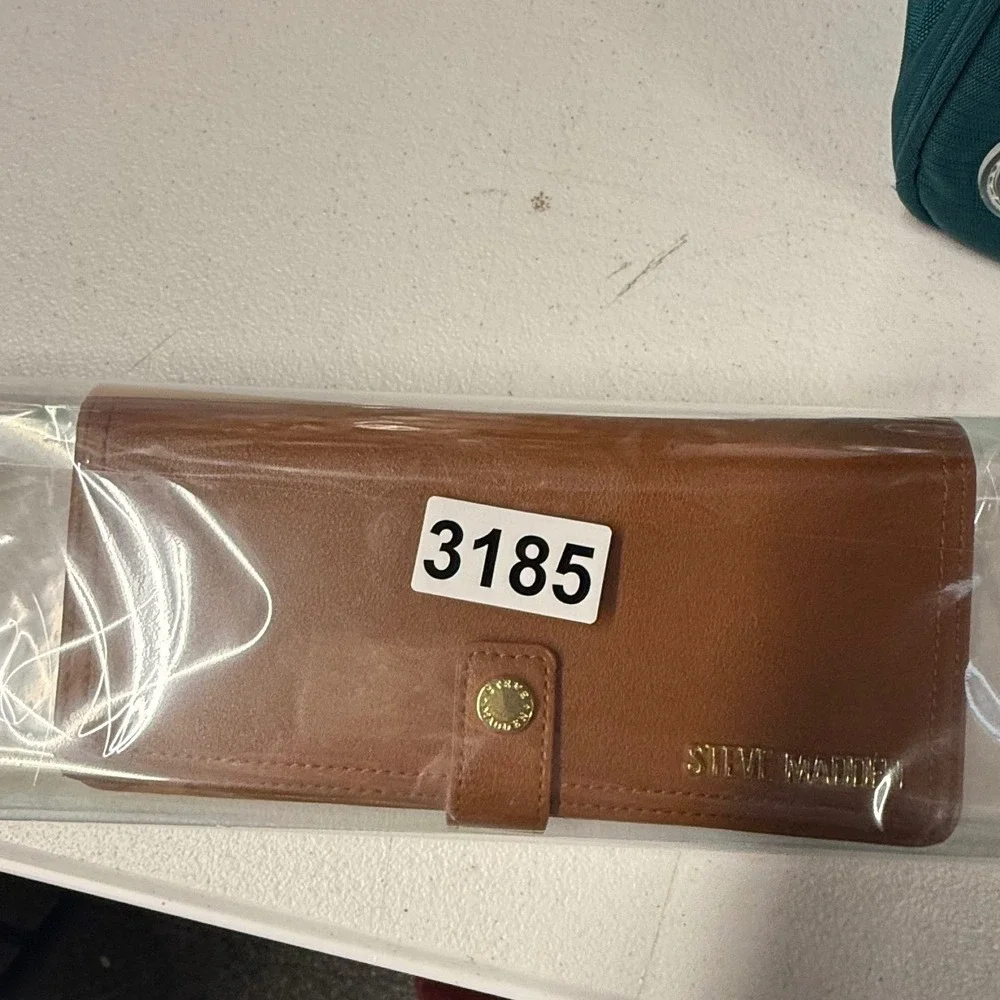 Steve Madden Womens Brown Vegan Leather Slim Bifold Wallet  - flaws‎ circled